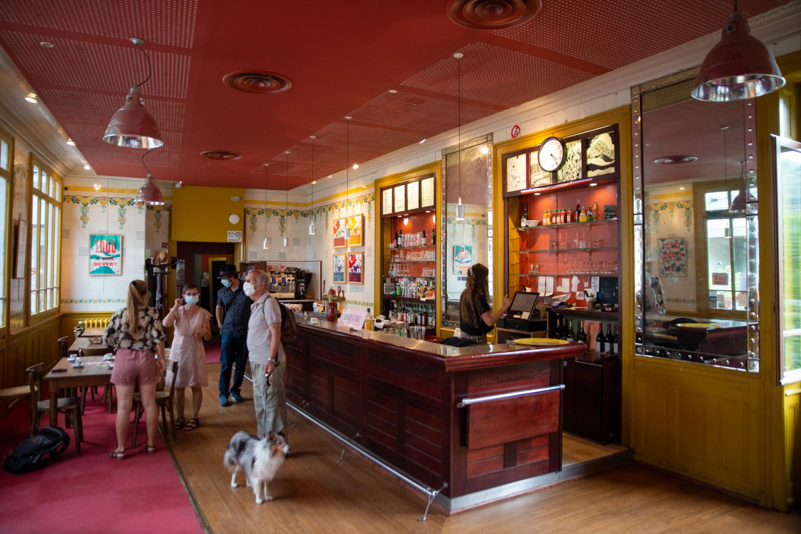 Lieu mythique et incontournable à Saint-Claude, la bar de la Frat'.